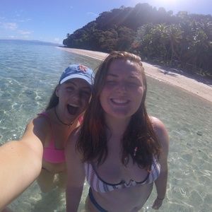 Meet your Posher, Elizabeth